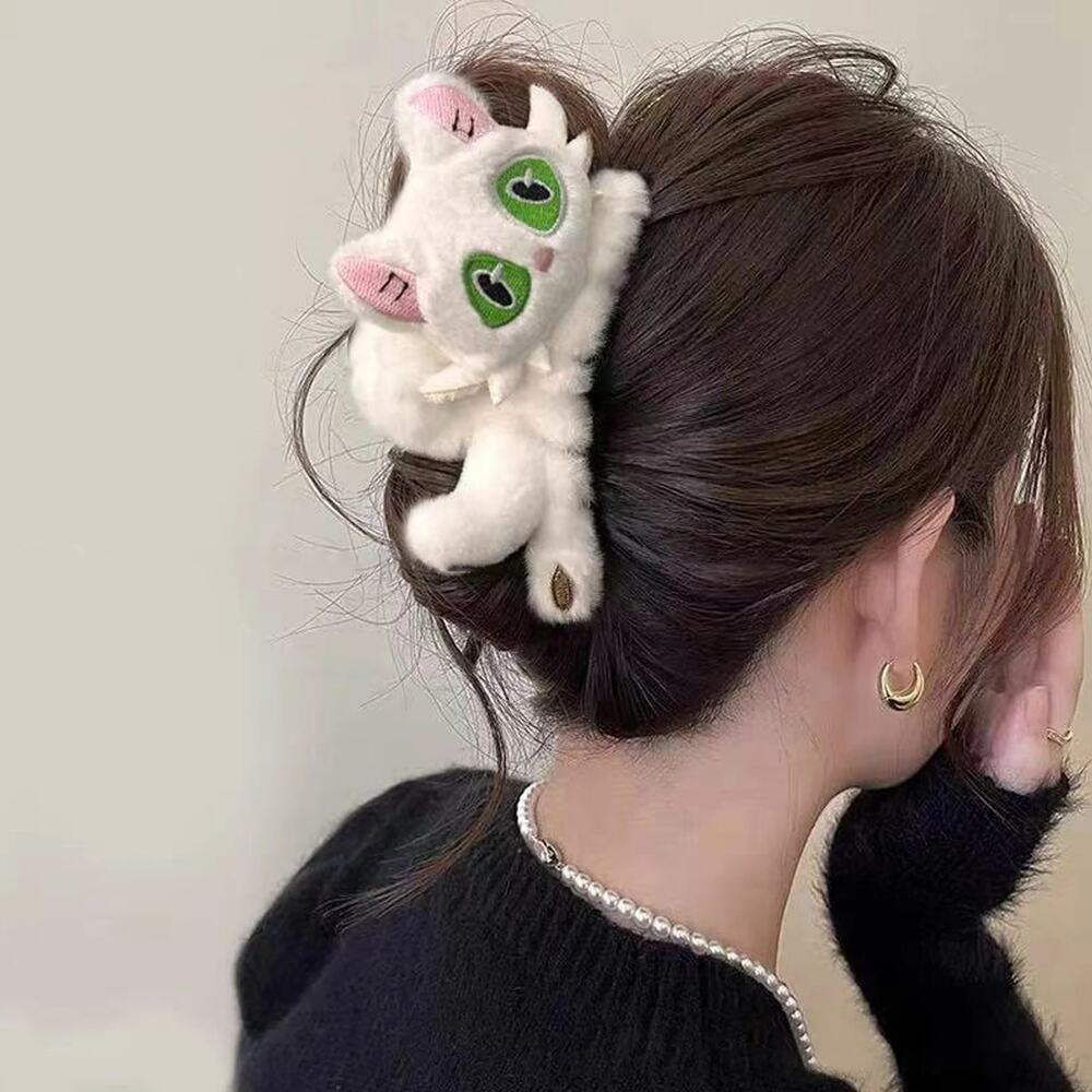 Plush White Cat Hair Claw Clip – Cute Furry Kitty Hair Accessory for Women,Girls